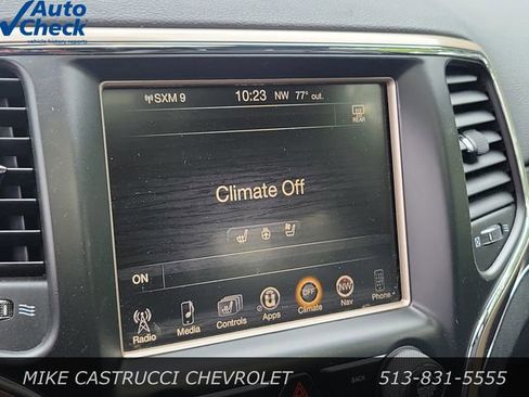 Used 2015 Jeep Grand Cherokee Limited w/ Luxury Group II AWD/4WD image 17