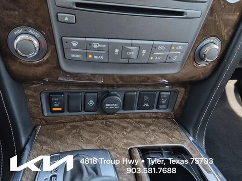 Used 2017 INFINITI QX80 Signature Edition RWD image 41