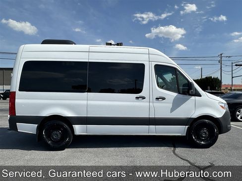 Used 2024 Mercedes-Benz Sprinter 2500 image 8