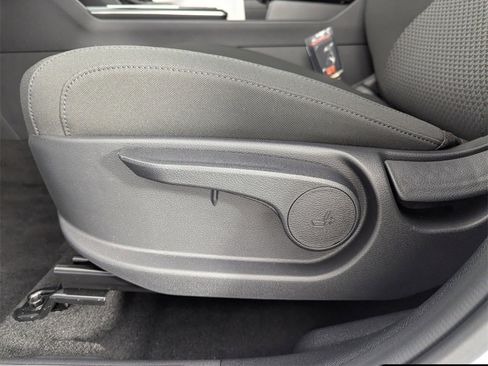 New 2026 Kia Sportage LX image 13