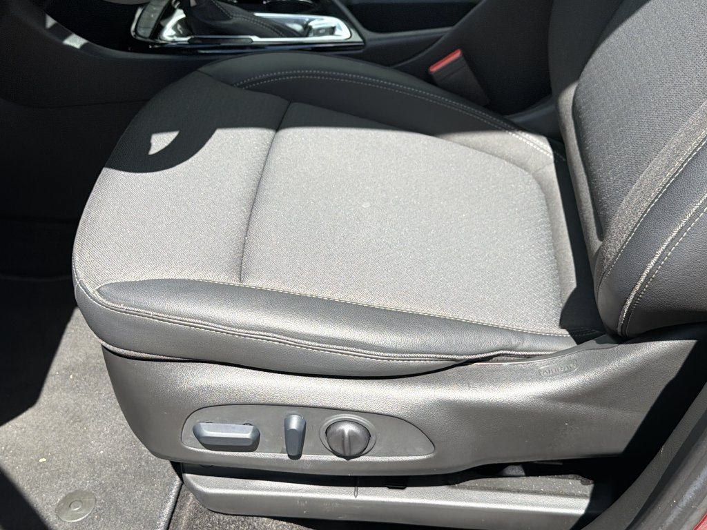Certified 2023 Buick Encore GX Preferred w/ Cold Weather Comfort Package FWD image 22