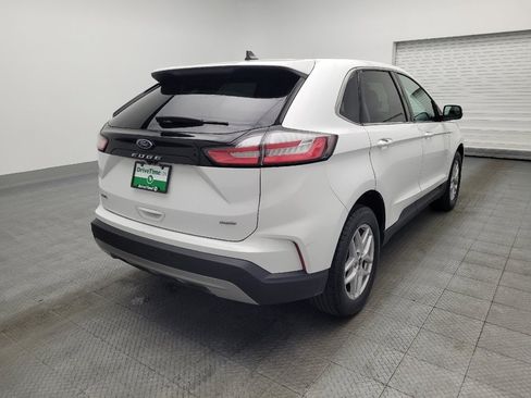 Used 2024 Ford Edge SEL image 9
