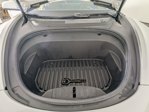 Used 2021 Tesla Model 3 Long Range image 32