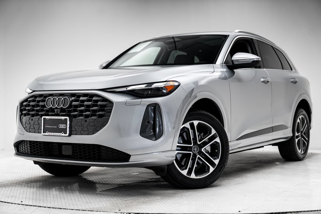 Certified 2025 Audi Q5 Premium w/ Convenience Package AWD/4WD image 1