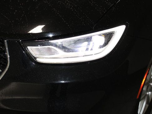 Used 2024 Chrysler Pacifica Touring-L image 48