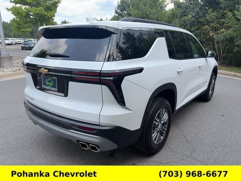 Certified 2025 Chevrolet Traverse LT w/ Driver Confidence Package AWD/4WD image 7