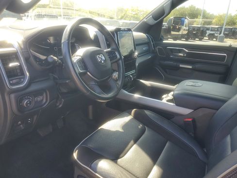 Used 2023 RAM 1500 Laramie AWD/4WD image 10