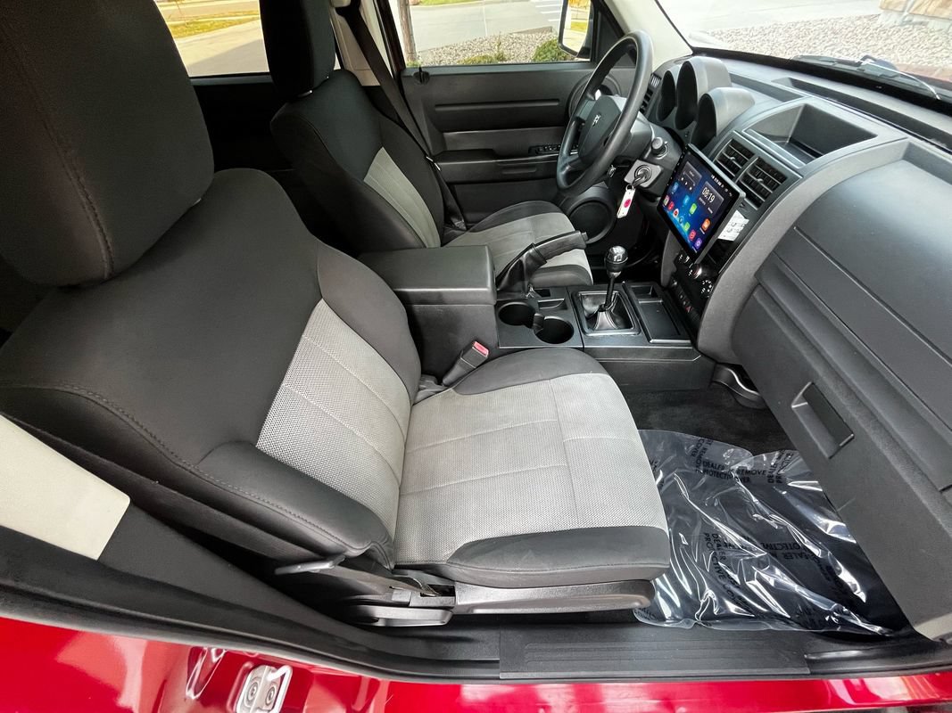 Used 2007 Dodge Nitro SXT RWD image 16
