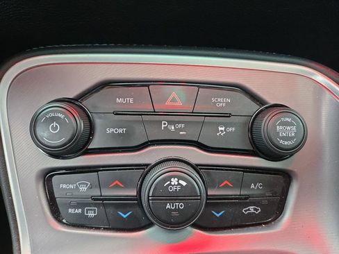 Used 2022 Dodge Challenger R/T w/ Driver Convenience Group image 24