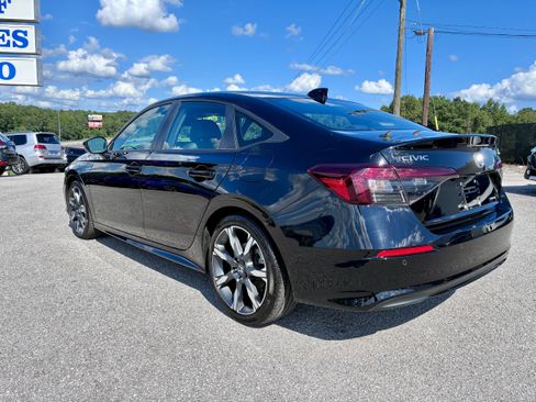 Used 2025 Honda Civic Sport Touring image 5
