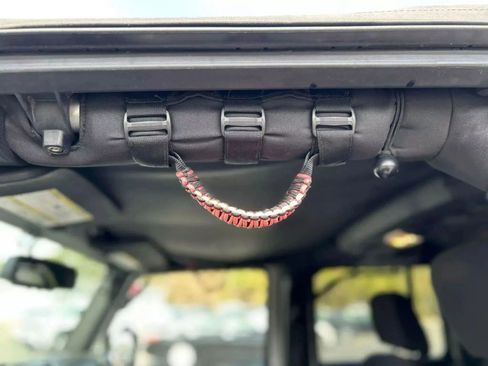 Used 2015 Jeep Wrangler Unlimited Sahara w/ Connectivity Group image 35