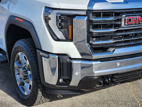 New 2026 GMC Sierra 2500 SLT w/ SLT Premium Package image 10