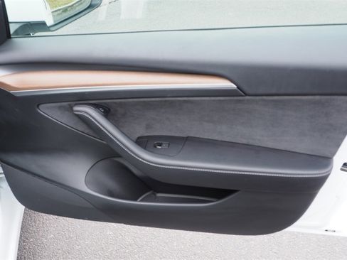 Used 2023 Tesla Model 3 Standard Range image 21