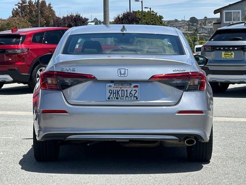 Used 2023 Honda Civic Sport image 4