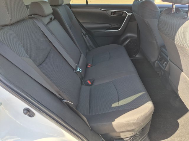 Used 2022 Toyota RAV4 LE AWD/4WD image 25