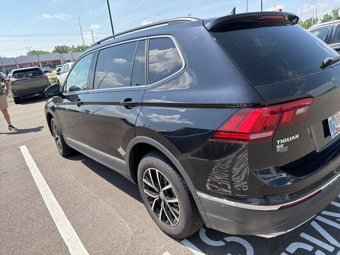 Used 2021 Volkswagen Tiguan SE AWD/4WD image 3