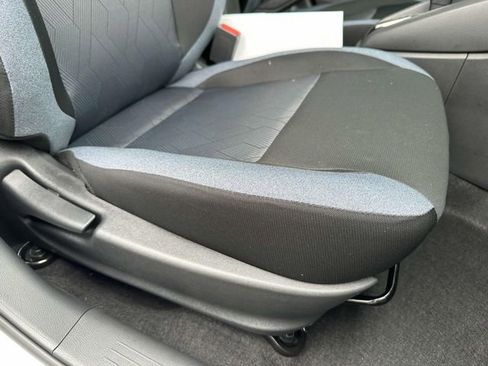 New 2025 Nissan Versa SV w/ Trunk Package image 9