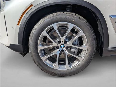 New 2026 BMW X5 xDrive40i AWD/4WD image 10