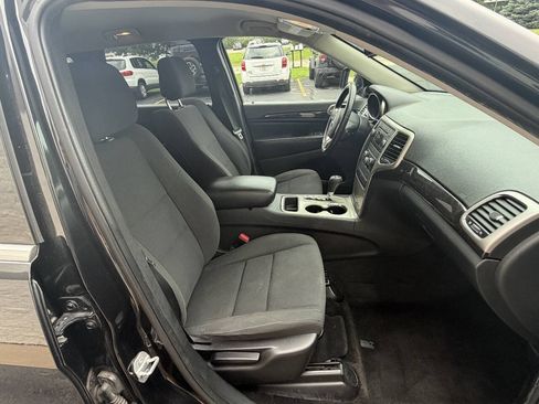 Used 2012 Jeep Grand Cherokee Laredo AWD/4WD image 17