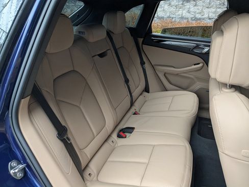 New 2026 Porsche Macan AWD/4WD image 25