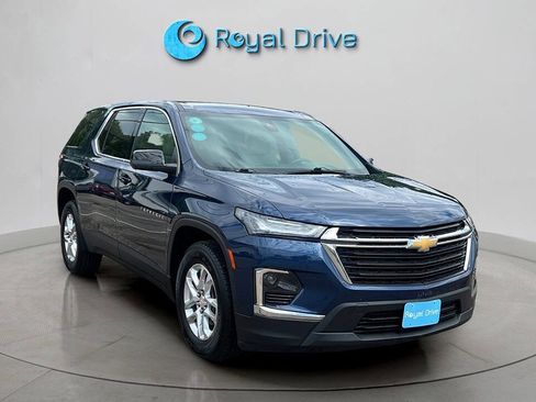 Used 2022 Chevrolet Traverse LS AWD/4WD image 8