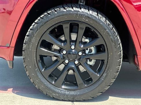 Used 2020 Jeep Grand Cherokee Altitude AWD/4WD image 36