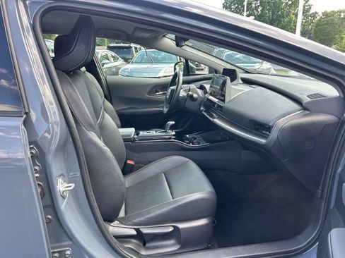 Used 2024 Toyota Prius XLE FWD image 17