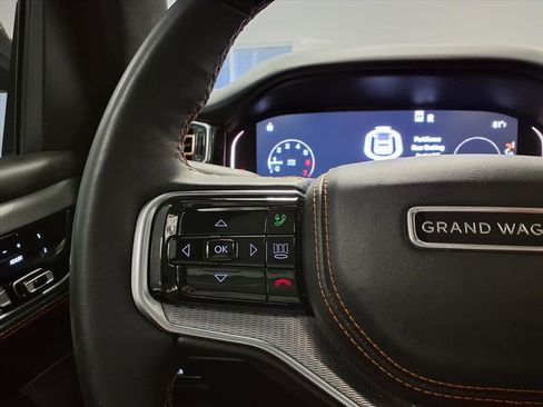 Used 2023 Jeep Grand Wagoneer Series III image 28