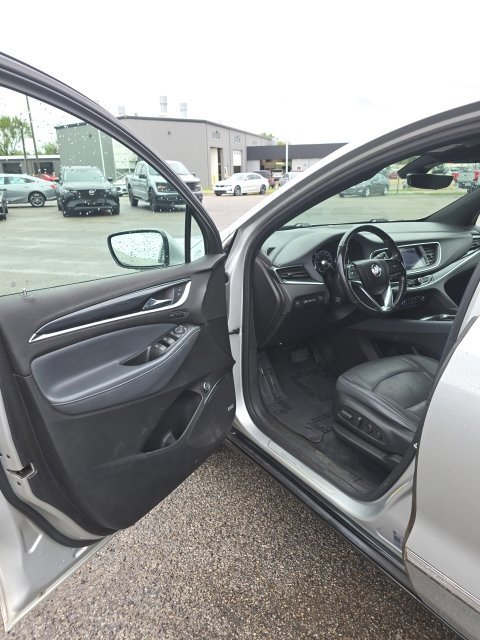 Used 2022 Buick Enclave Premium FWD image 9