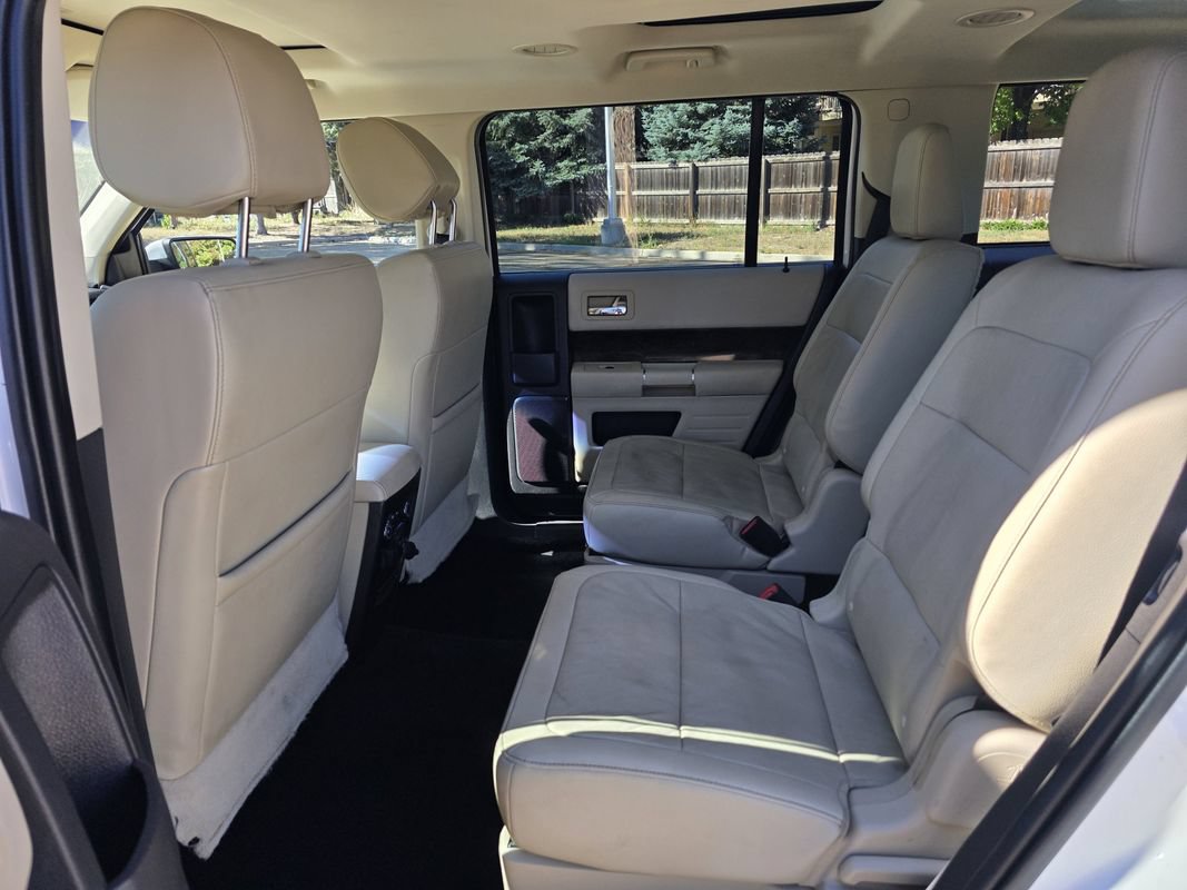 Used 2014 Ford Flex Limited w/ Equipment Group 301A AWD/4WD image 17