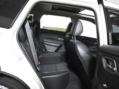 Certified 2026 Nissan Rogue Platinum w/ Platinum Premium Package AWD/4WD image 35