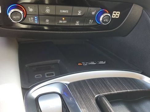 Used 2024 Buick Enclave Avenir w/ Avenir Technology Package AWD/4WD image 23
