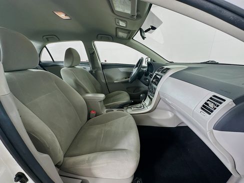 Used 2011 Toyota Corolla LE image 28