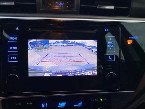 Used 2018 Toyota Corolla SE image 12