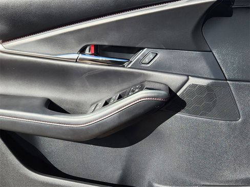 Used 2023 MAZDA CX-30 AWD 2.5 S w/ Preferred Package image 3