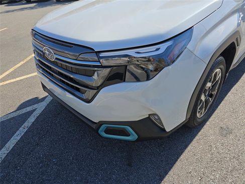 Used 2025 Subaru Forester Premium w/ Convenience Package #1 image 10