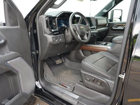 Certified 2024 Chevrolet Silverado 3500 High Country w/ High Country Premium Package AWD/4WD image 14