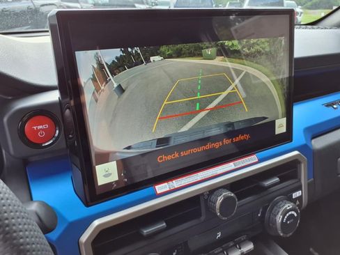 New 2025 Toyota Tacoma TRD Off-Road image 19