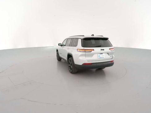 New 2025 Jeep Grand Cherokee L Limited w/ Black Appearance Package image 9