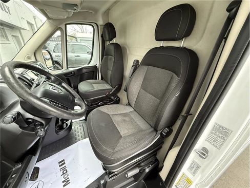 Used 2015 RAM ProMaster 2500 w/ Interior Convenience Group image 10