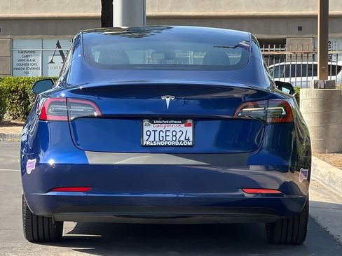 Used 2019 Tesla Model 3 RWD image 7