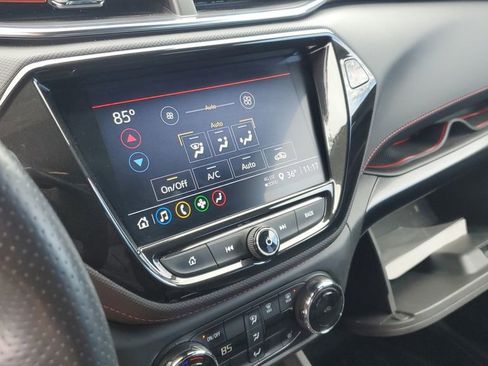 Used 2021 Chevrolet TrailBlazer RS w/ Convenience Package image 16