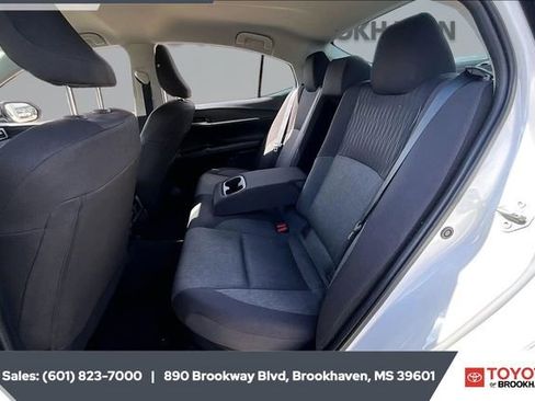 Used 2025 Toyota Camry LE image 18