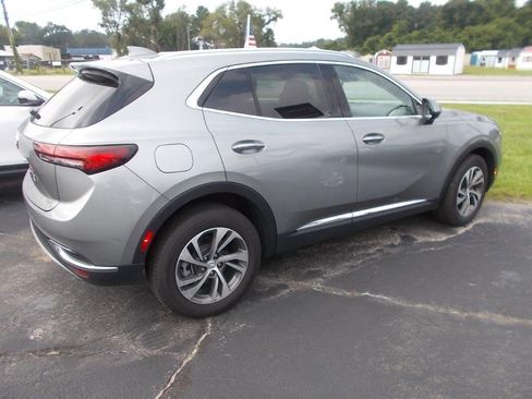 Used 2023 Buick Envision Essence image 2