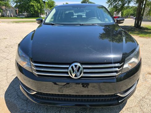 Used 2013 Volkswagen Passat 2.5 S FWD image 2