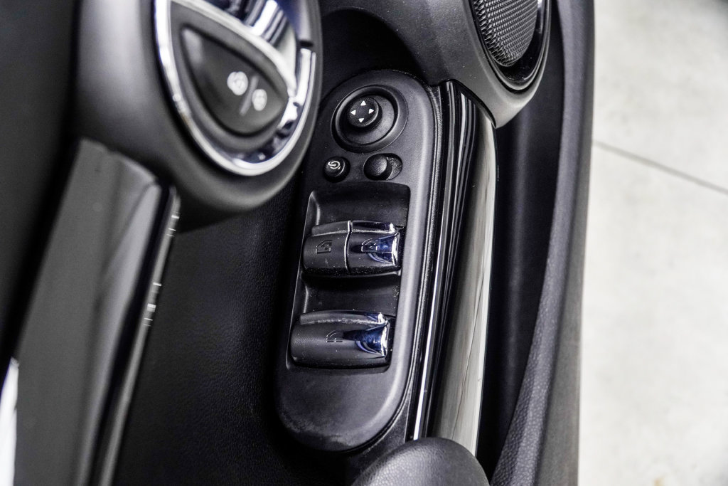 Used 2023 MINI Cooper S FWD image 38