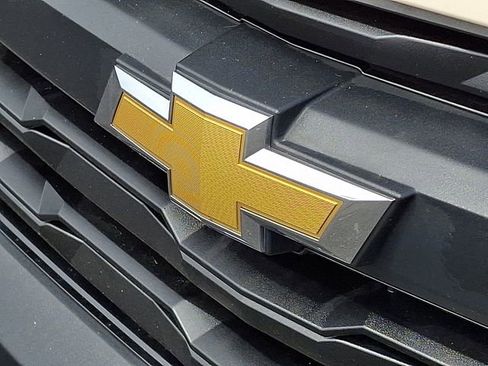 Used 2023 Chevrolet Colorado W/T image 10