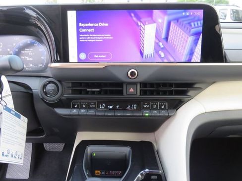 New 2026 Toyota Crown Limited image 25