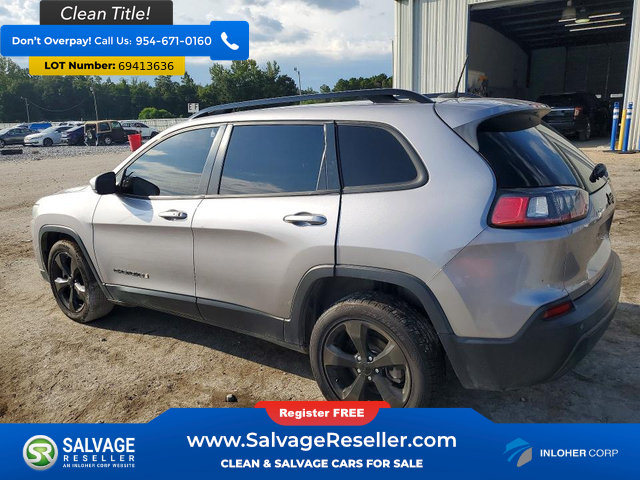 Used 2021 Jeep Cherokee Latitude Plus FWD image 3