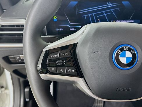 Used 2025 BMW i4 eDrive40 RWD image 18